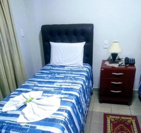 Hotel Uniworld Araçatuba エクステリア 写真